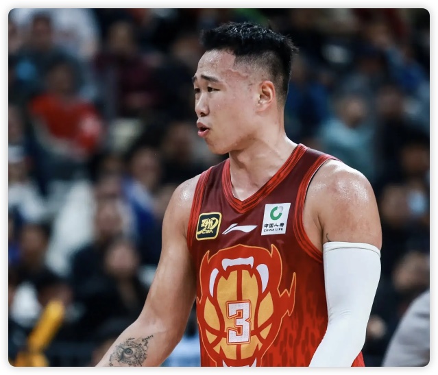 贺希宁19+6+4王浩然23分 深圳送江苏11连败