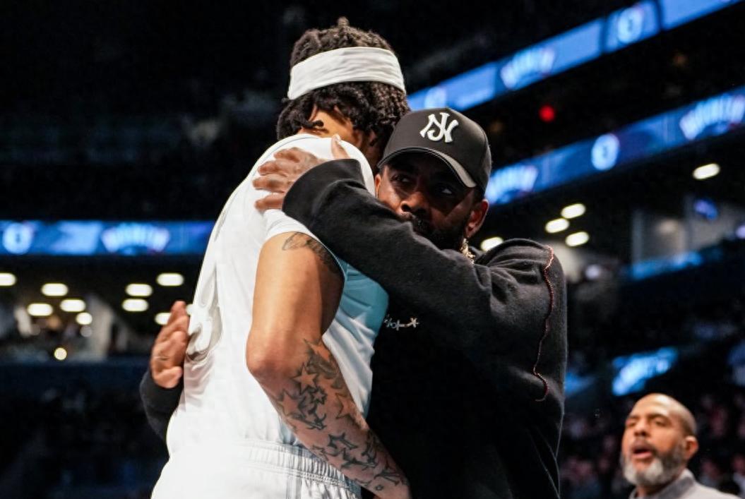 4年2.3亿顶薪，拒绝提前赛季报销，拒绝带队摆烂！也许是湖人错了